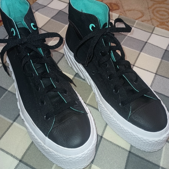 Converse Black and Teal Women's High-Top Sneakers - Picture 1 of 3